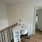 Renoviertes Monteurhaus In Im Altbau-flair Für 10 Personen! Apartment *