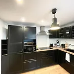 Renoviertes Monteurhaus In Im Altbau-flair Für 10 Personen! Apartment Ochtendung