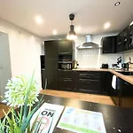 Renoviertes Monteurhaus In Im Altbau-flair Für 10 Personen!