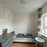 Renoviertes Monteurhaus In Im Altbau-flair Für 10 Personen! *