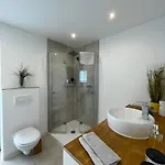 Renoviertes Monteurhaus In Im Altbau-flair Für 10 Personen! Apartment