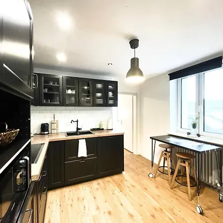 Renoviertes Haus In Im Altbau-flair Für 10 Personen!