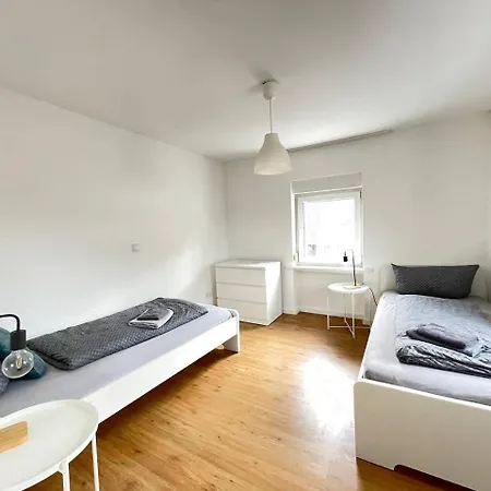 Apartmán Renoviertes Monteurhaus In Im Altbau-flair Fuer 10 Personen! Ochtendung
