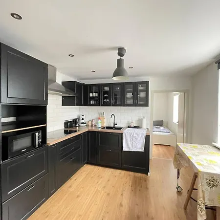 Apartmán Renoviertes Monteurhaus In Im Altbau-flair Fuer 10 Personen! Ochtendung