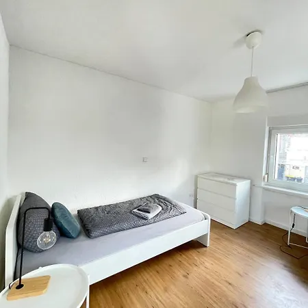 Renoviertes Haus In Im Altbau-flair Fuer 10 Personen! *