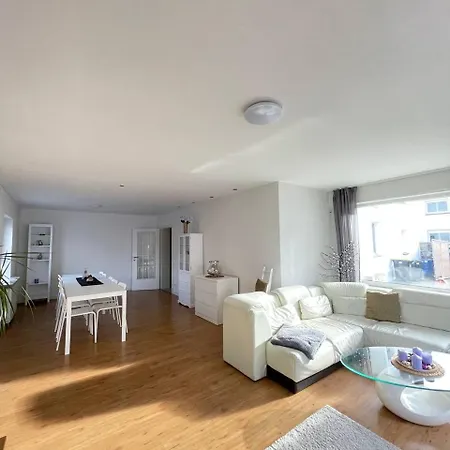Renoviertes Haus In Im Altbau-flair Fuer 10 Personen! * Ochtendung