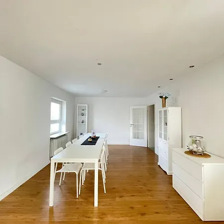 Renoviertes Haus In Im Altbau-flair Fuer 10 Personen!