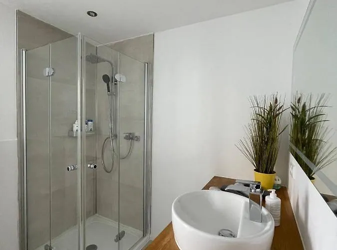 Renoviertes Haus In Im Altbau-flair Fuer 10 Personen! Apartamento