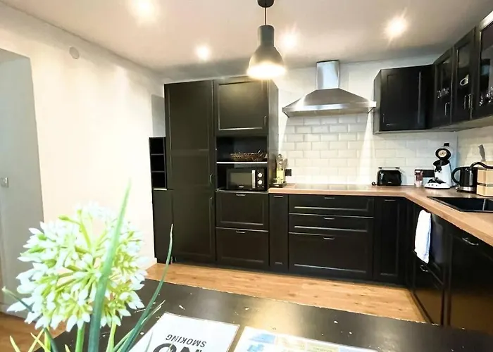 Renoviertes Haus In Im Altbau-flair Fuer 10 Personen!