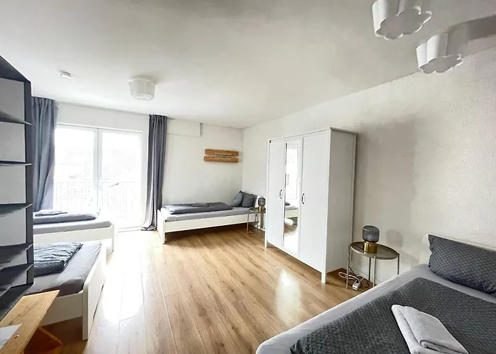 Renoviertes Haus In Im Altbau-flair Fuer 10 Personen!