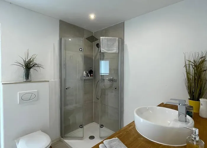 Renoviertes Haus In Im Altbau-flair Fuer 10 Personen! Apartamento