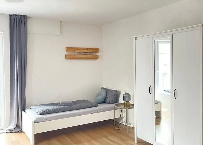 Renoviertes Haus In Im Altbau-flair Fuer 10 Personen! Apartamento Ochtendung