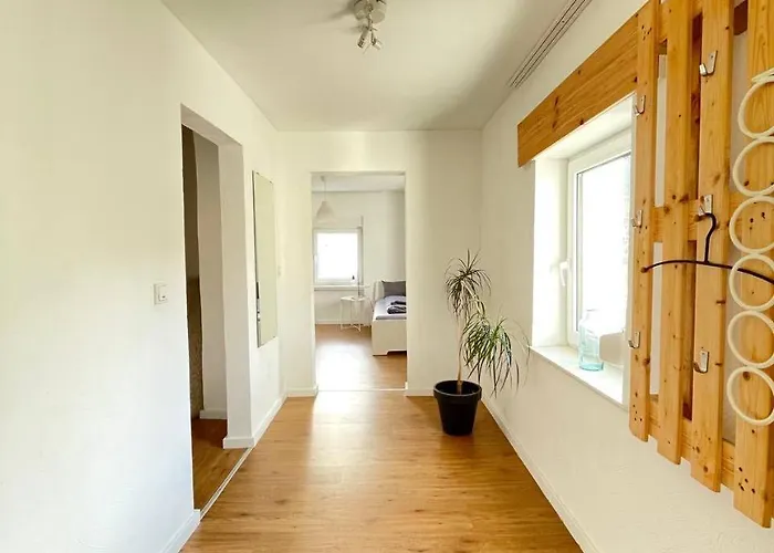 Renoviertes Haus In Im Altbau-flair Fuer 10 Personen! Apartamento